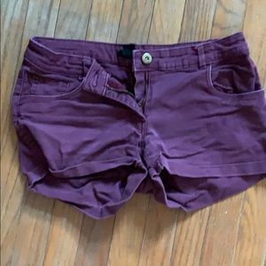 Maroon jean shorts H&M